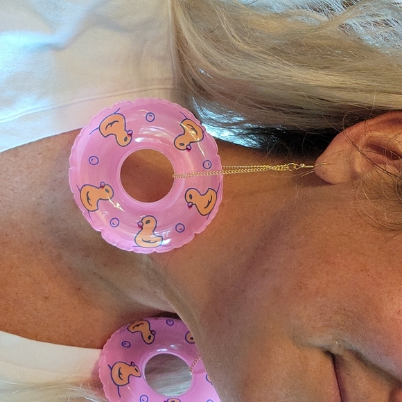 💥LAST PAIR💥Pool Party Fun Rubber Duck Inflated Hoop Dangle Earrings - Picture 2 of 6